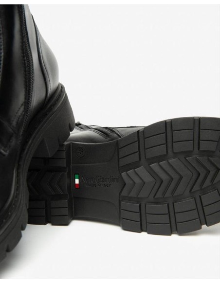 ANFIBIO FIBBIA NEROGIARDINI PELLE NERO