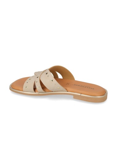 CIABATTE DA DONNA CON BORCHIE