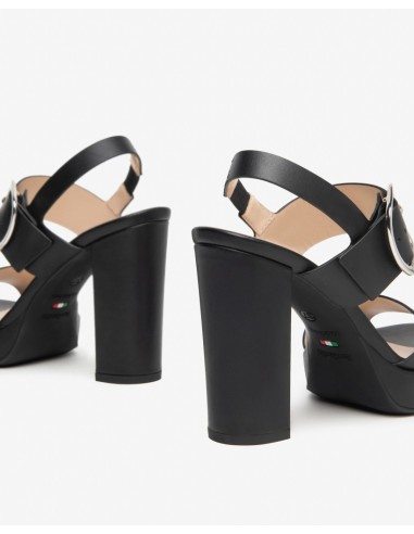 SANDALO TACCO PELLE FIBBIA