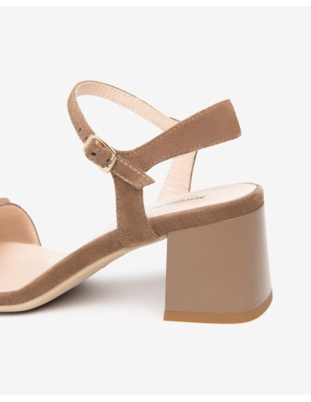 SANDALO CAMOSCIO TACCO